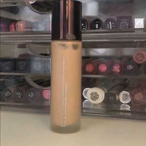 Becca Aqua Luminous Foundation